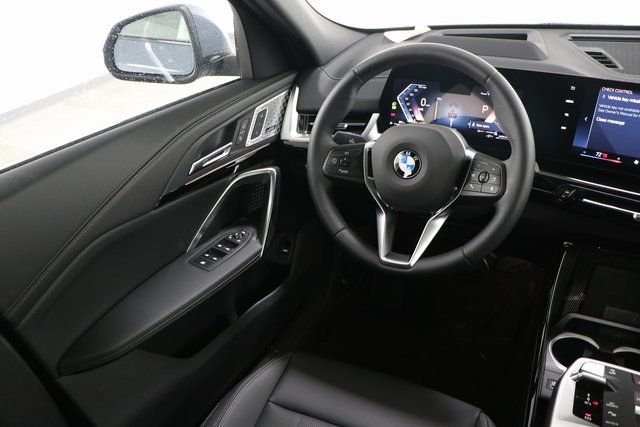 2025 BMW X2 28i - Photo 22