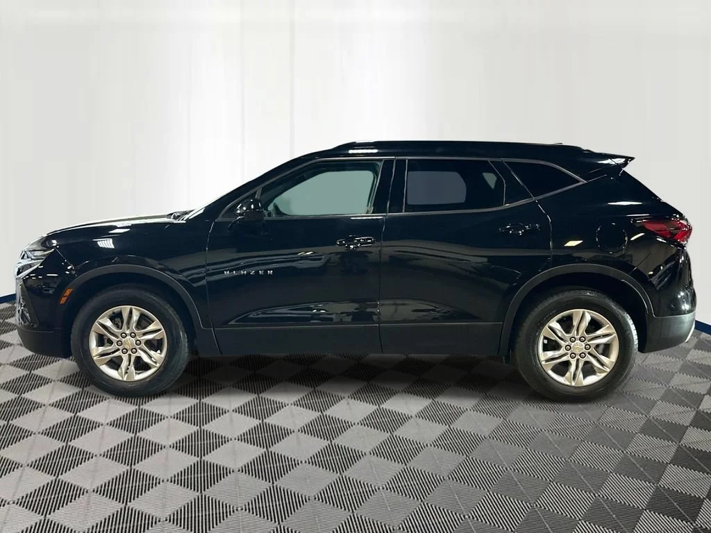 Used 2021 Chevrolet Blazer 2LT with VIN 3GNKBHRS7MS516500 for sale in Eastpointe, MI