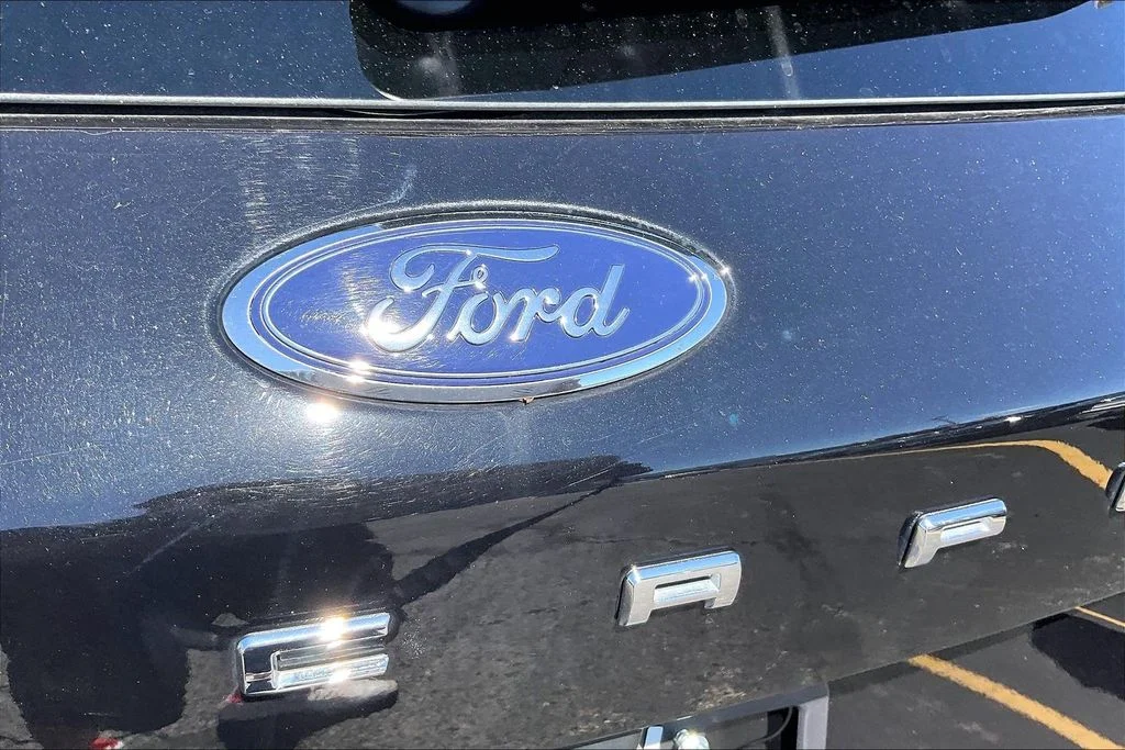 Used 2024 Black Metallic Ford Active image 32