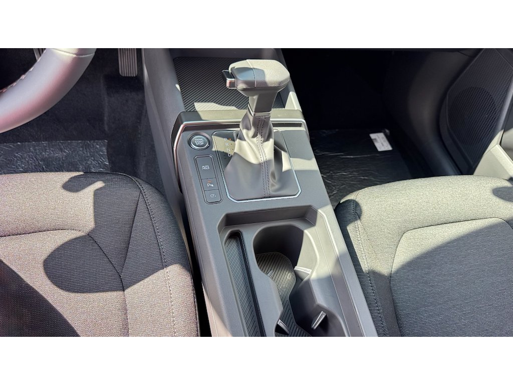 New 2027 Snow White Pearl Kia LX image 21