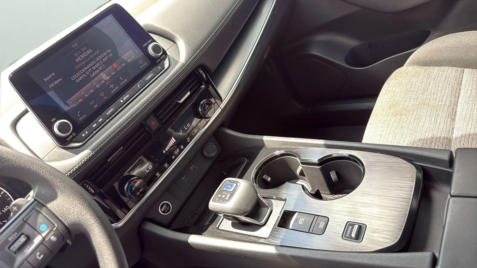 Used 2021 Blue Nissan SV image 20