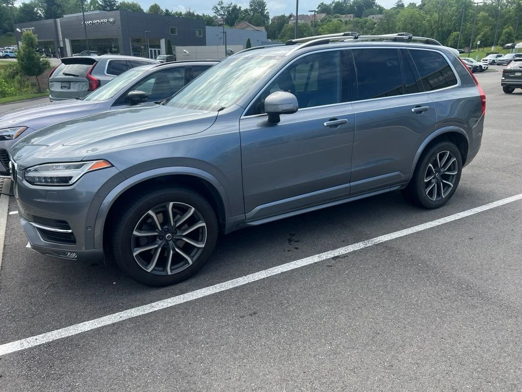 Used 2017 Gray Metallic Volvo T6 Momentum image 6