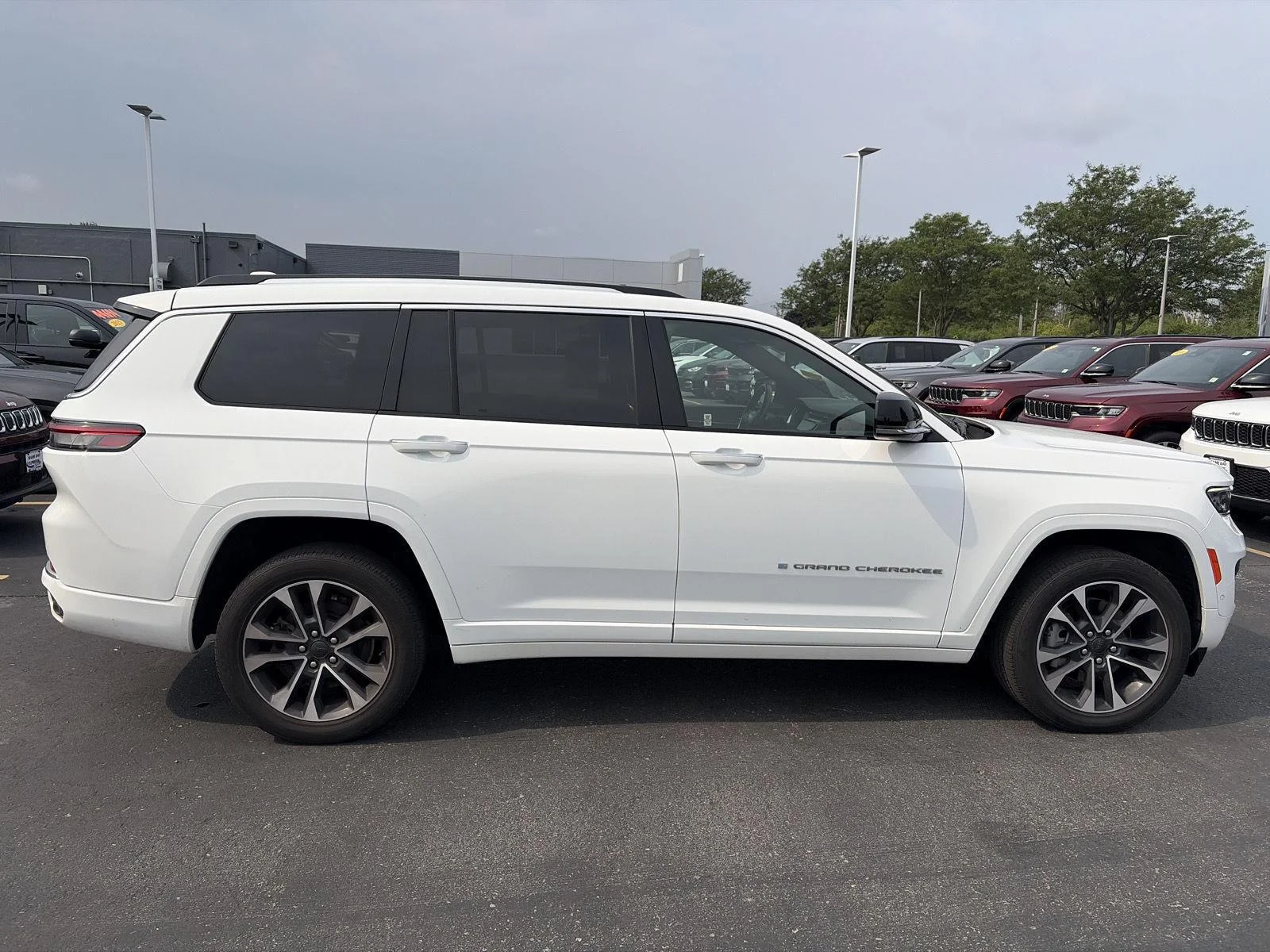 Used 2021 Bright White Clearcoat Jeep Overland image 8