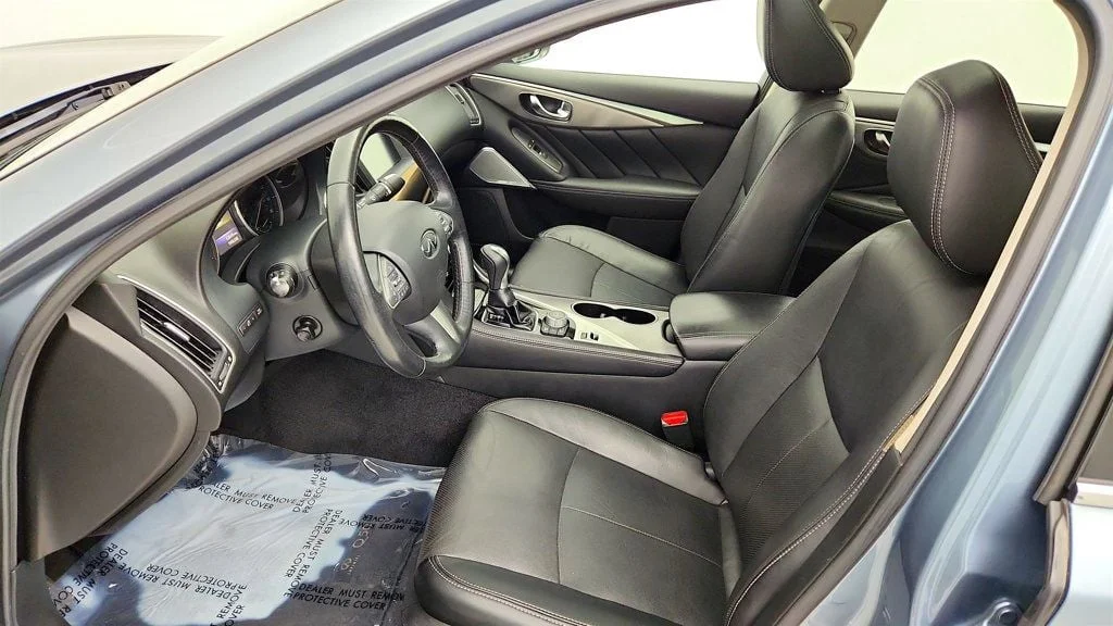 Used 2017 Hagane Blue INFINITI 2.0t Premium RWD w/ Driver Assistance Package & Premium Plus image 20
