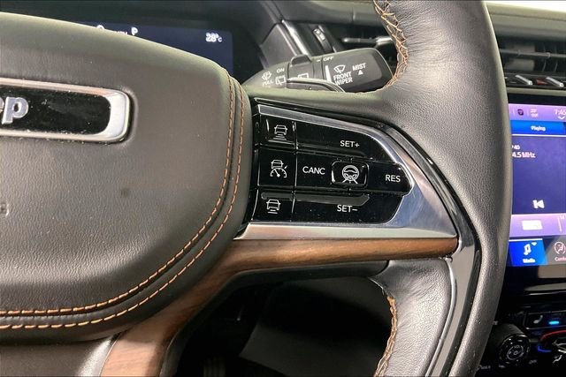 Used 2025 Gray Jeep Summit image 11