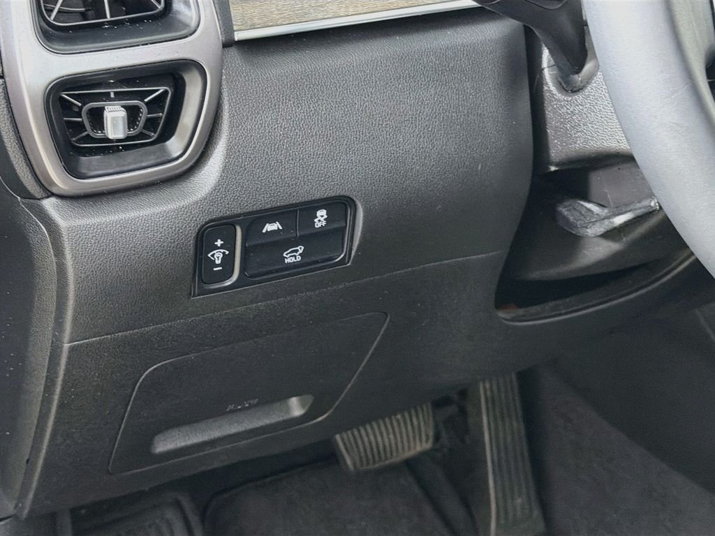 Used 2023 Aruba Green Kia X-Line EX image 10