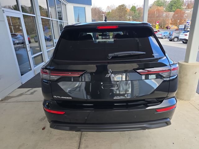 Used 2025 Black Mitsubishi ES image 4