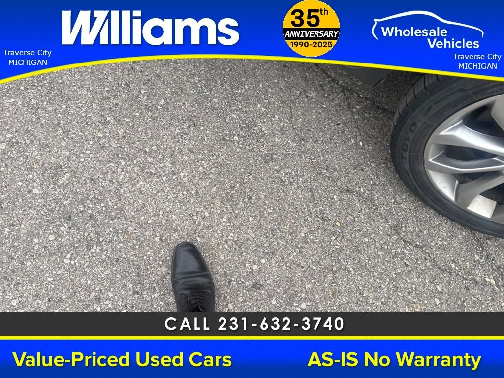 Used 2019  Lincoln Select image 25