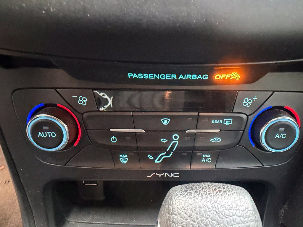 Used 2017 Magnetic Ford SE image 20