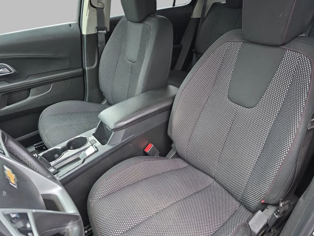 Used 2016 TUNGSTEN METALLIC Chevrolet LT image 17
