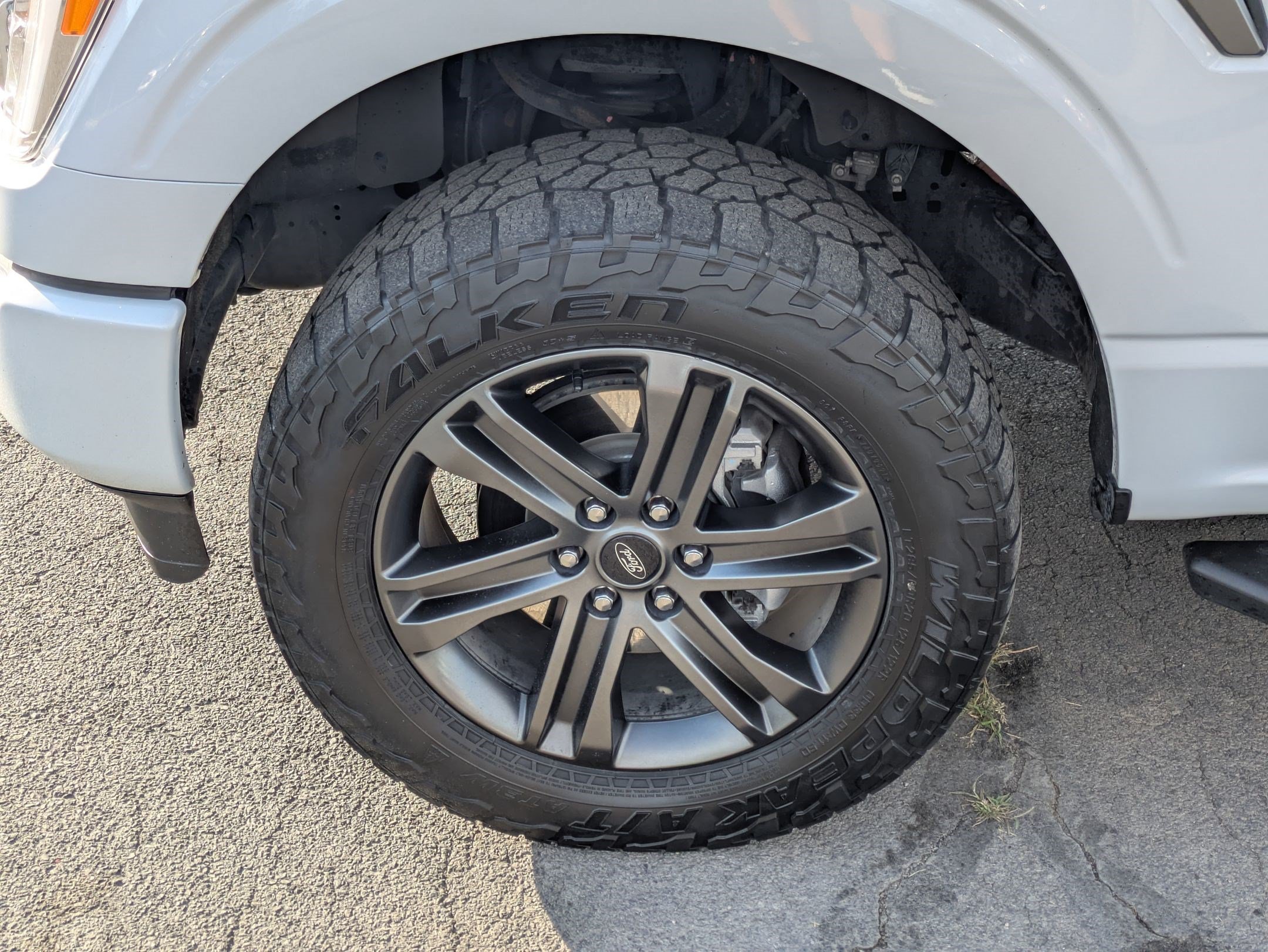 Used 2021 White Metallic Ford XLT image 11
