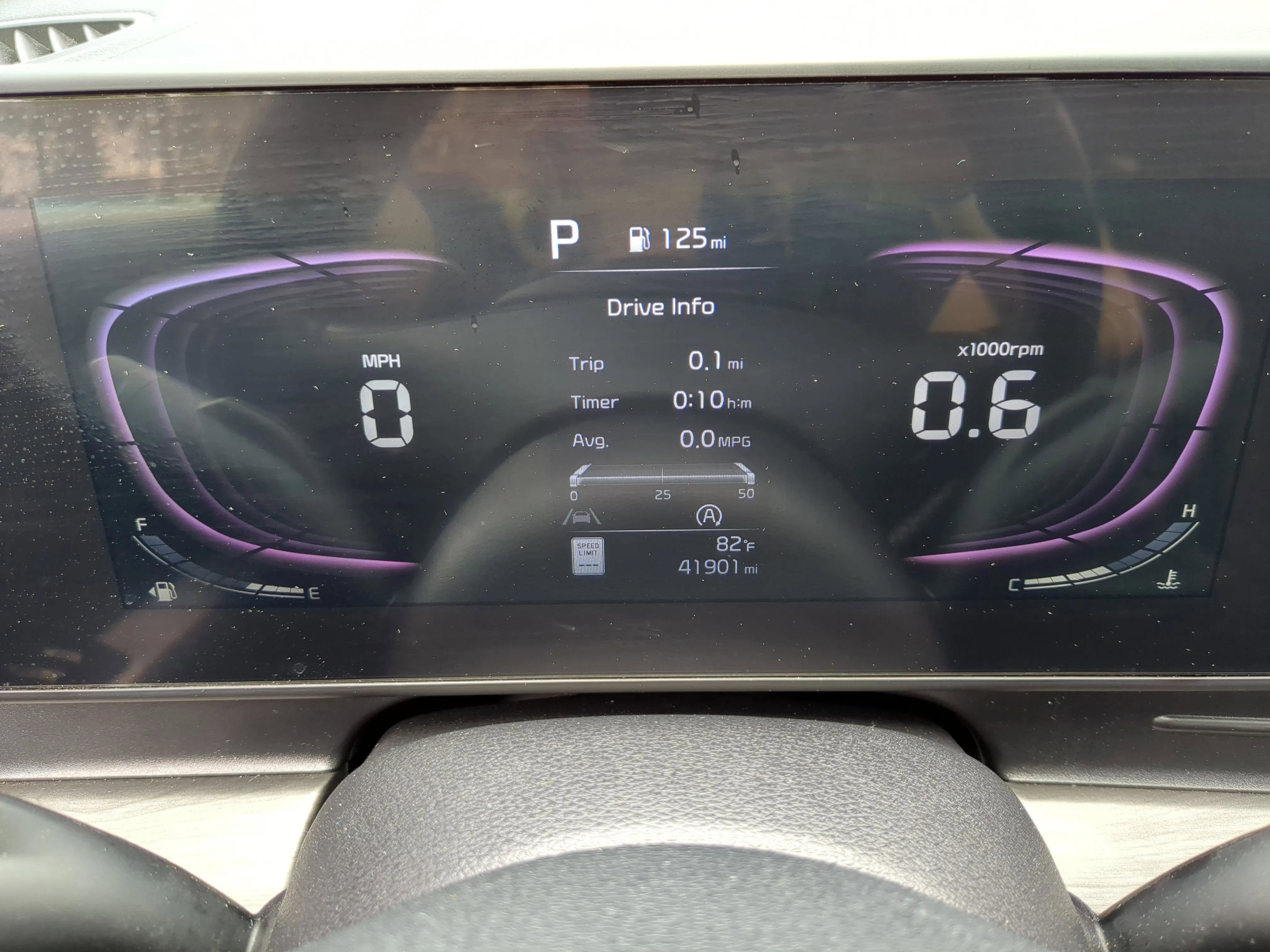 Used 2024 Red Kia X-Line image 25