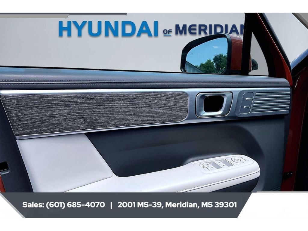 2025 Hyundai Santa Fe Limited - Photo 17