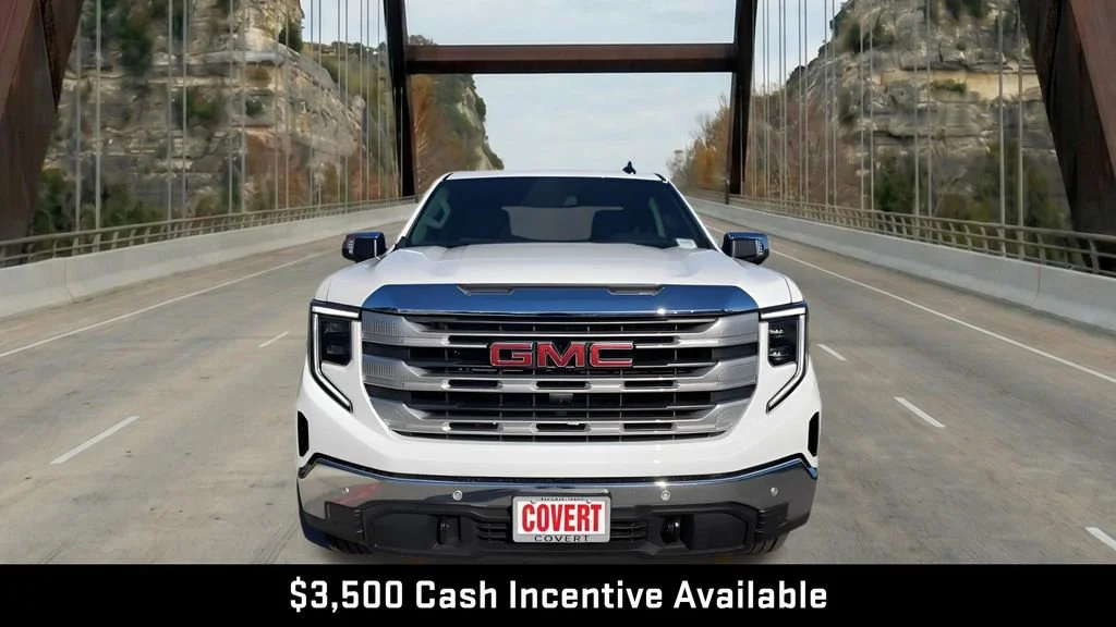 New 2026 Summit White GMC SLE image 2