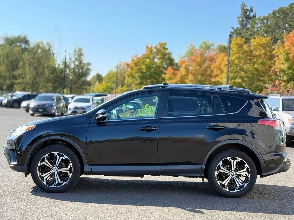 Used 2017 Black Toyota SE image 2