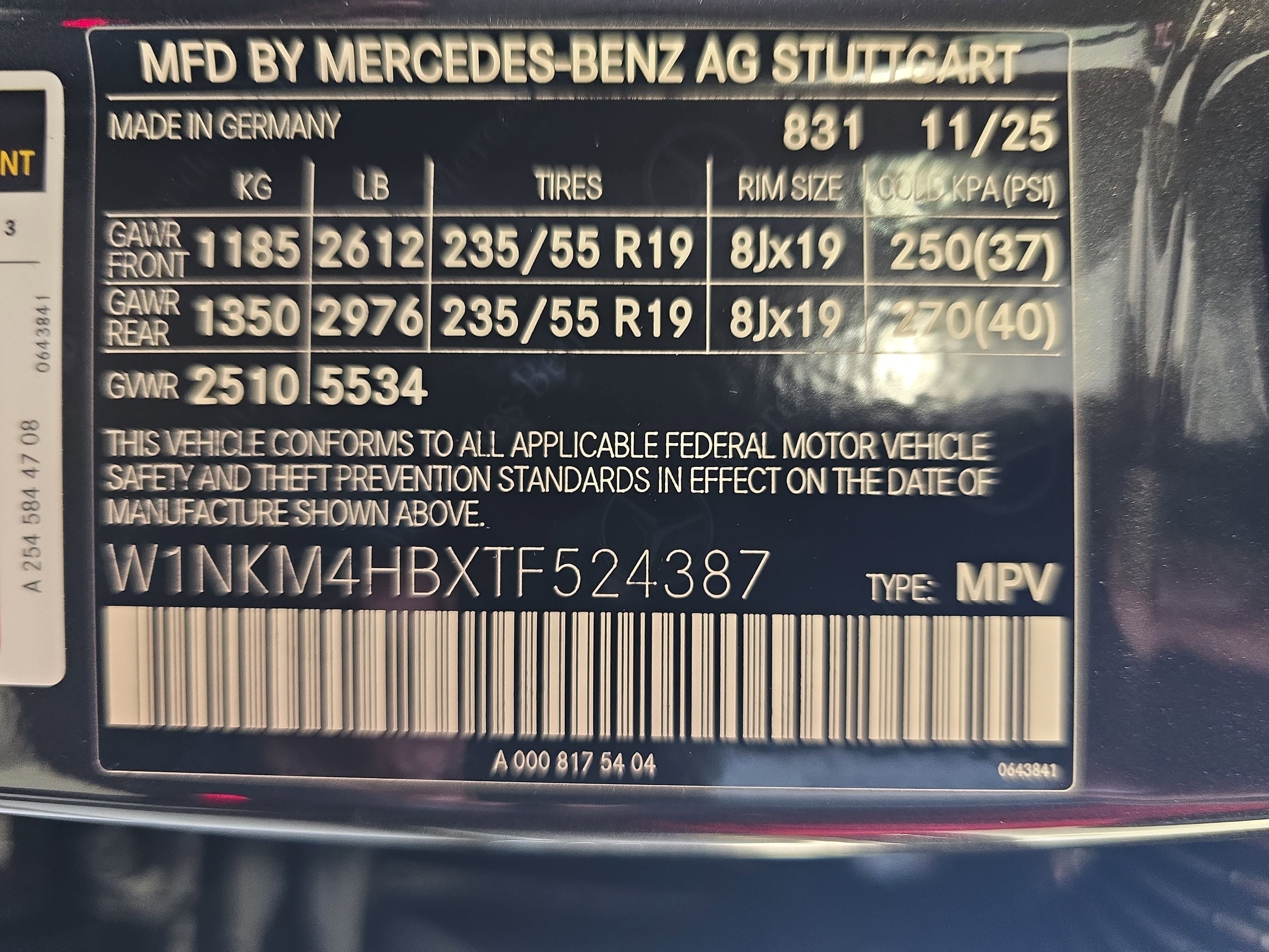 New 2026 Graphite Grey Metallic Mercedes-Benz GLC300 image 38