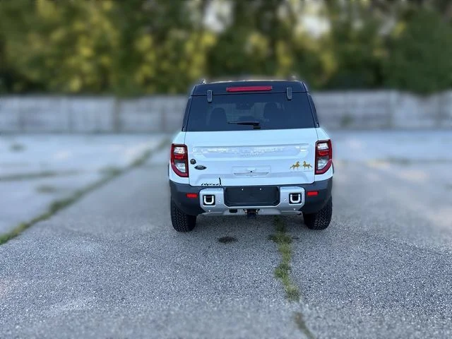 Used 2025 White Ford Badlands image 12