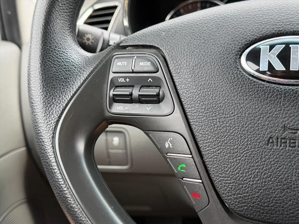Used 2018 Silver Kia LX image 16
