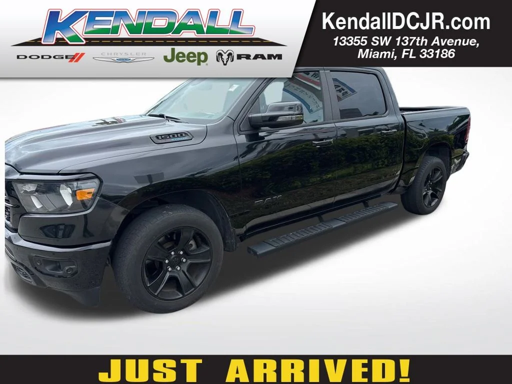 2023 RAM 1500 Big Horn/Lone Star 4x4 Crew Cab 5'7's photo