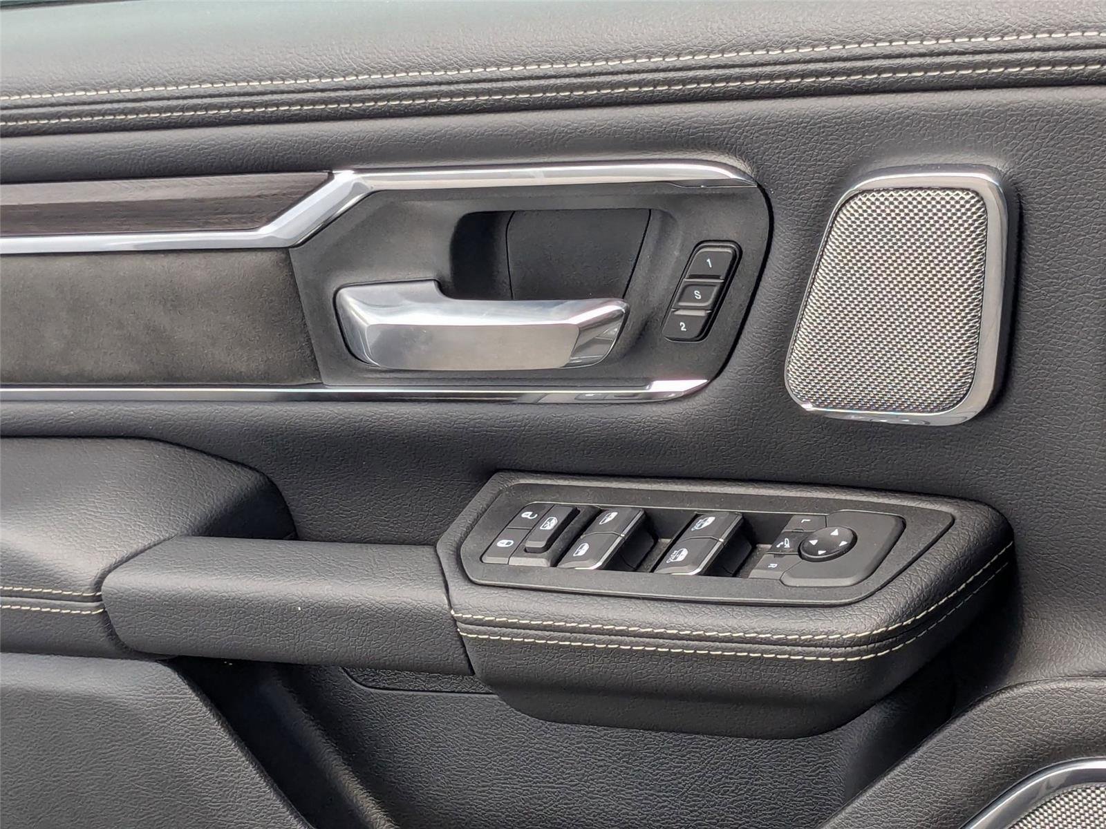 2026 RAM 1500 Laramie - Photo 9