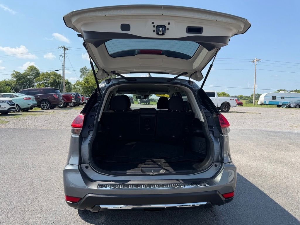Used 2020 Gray Nissan S image 32