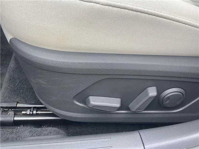 Used 2025 Portofino Gray Hyundai SEL Front-Wheel Drive image 18