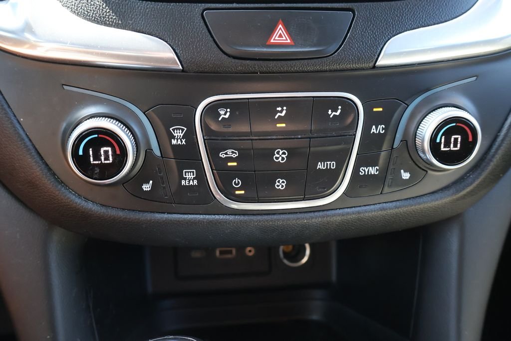 Used 2020 MIDNIGHT BLUE METALLIC Chevrolet LT image 28