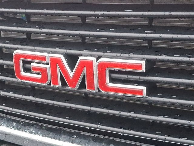 New 2025 Summit White GMC 1WT image 25