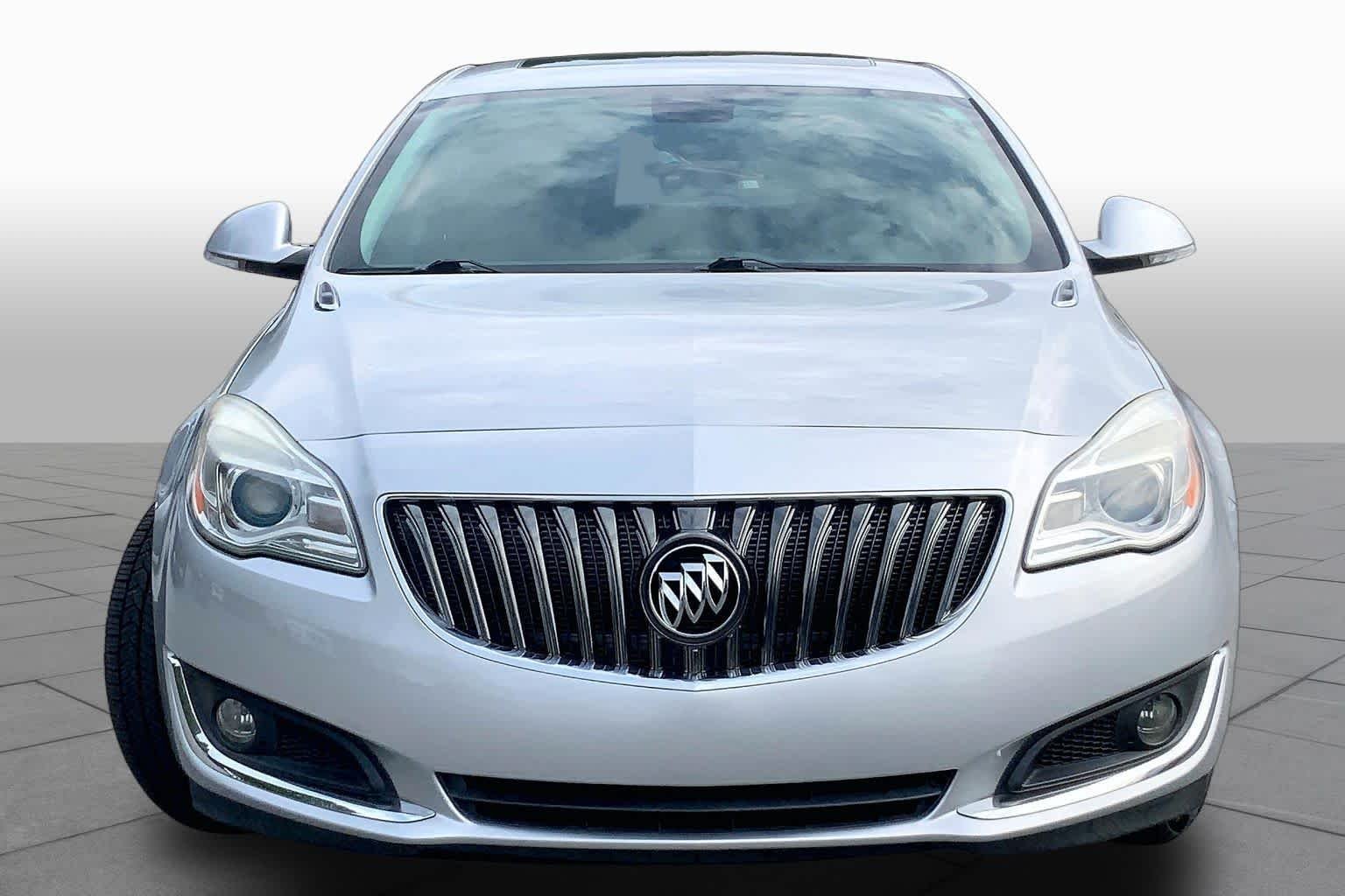 Used 2017 Quicksilver Metallic Buick Sport Touring image 4