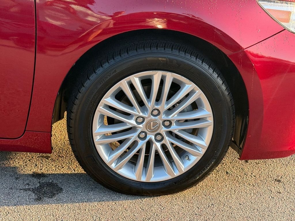Used 2014 Red Lexus 350 image 9