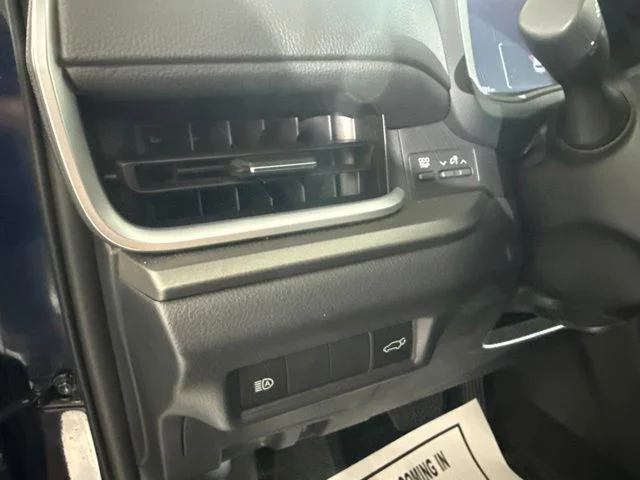 Used 2024  Toyota XLE image 21