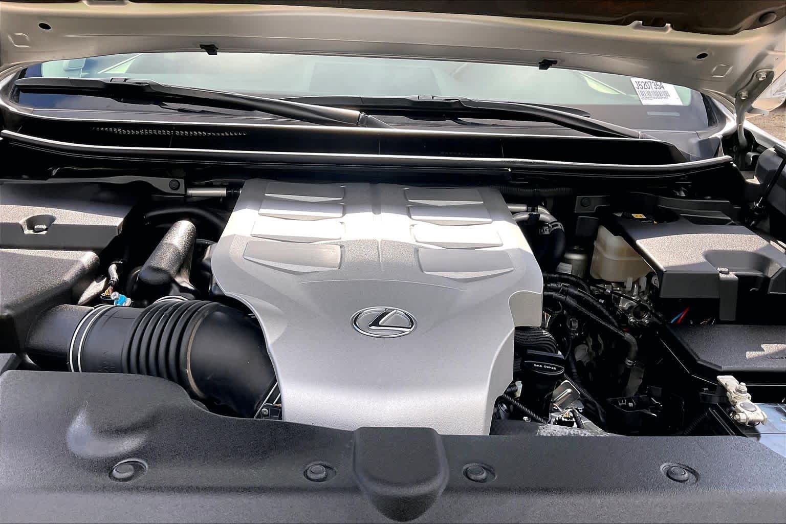 Used 2018 Silver Lining Metallic Lexus Premium image 32