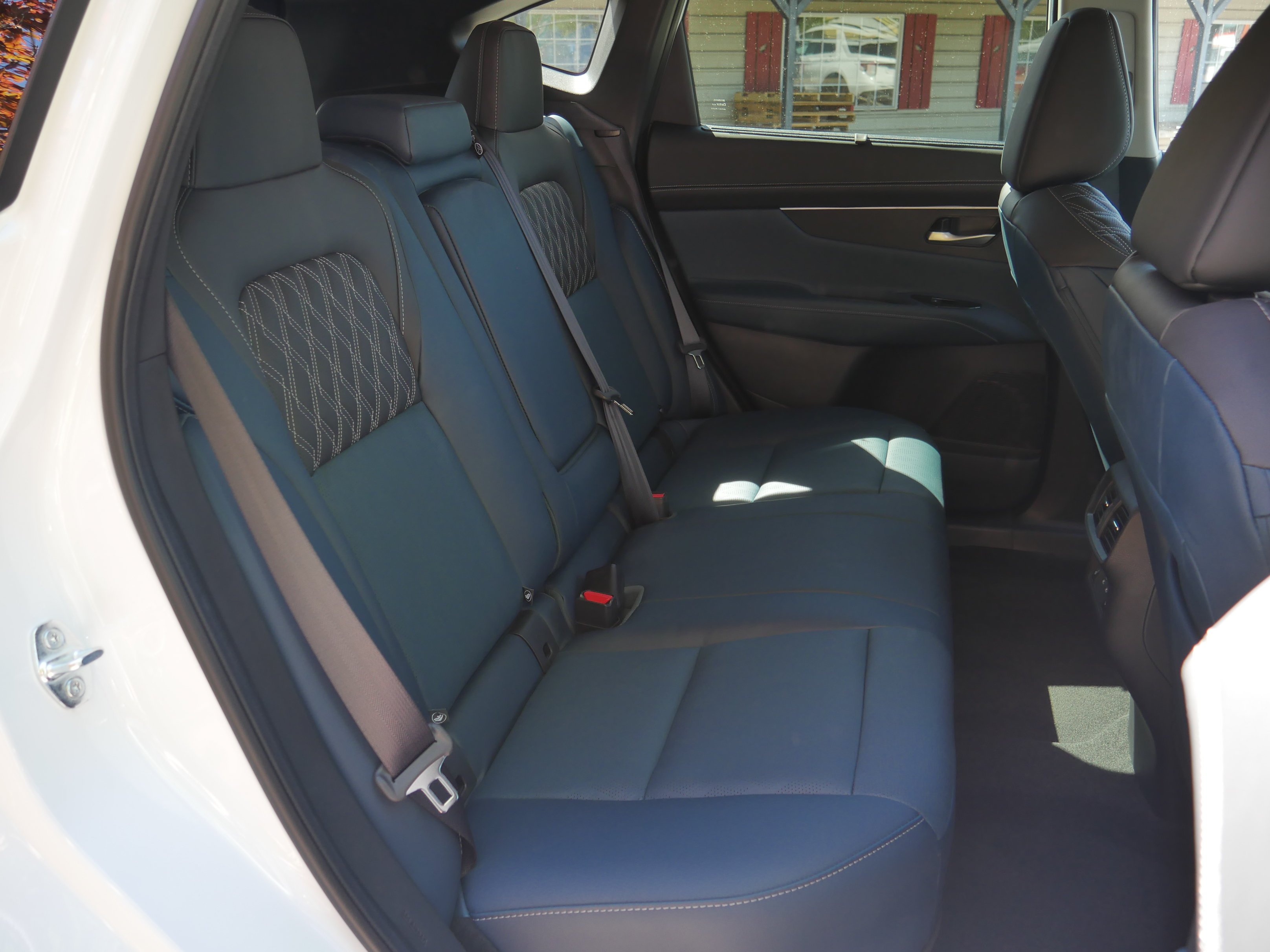 New 2026 Everest White Pearl TriCoat / Super Black Two-tone Nissan Platinum image 27