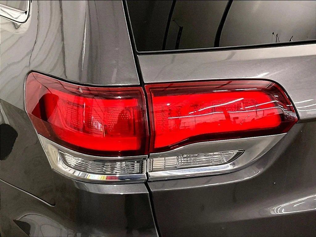Used 2020 Gray Jeep Limited image 33