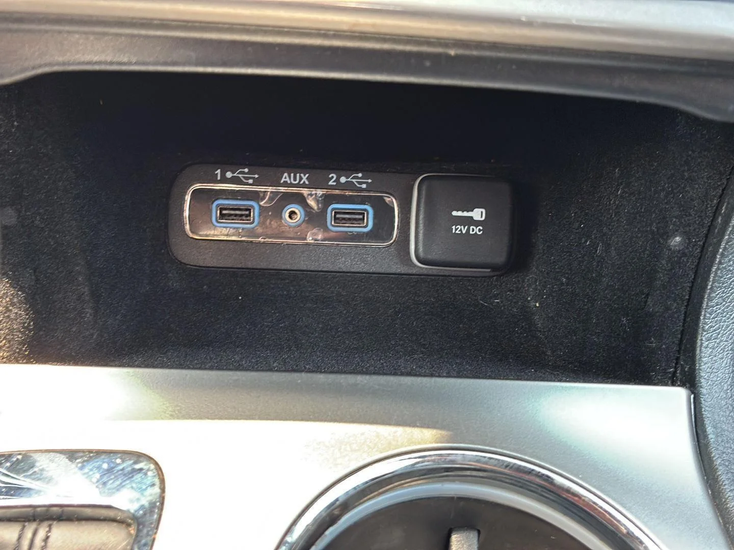Used 2018 Granite Crystal Metallic Clearcoat Jeep Altitude image 34