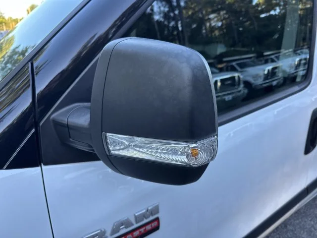 Used 2022 White Ram Base image 12