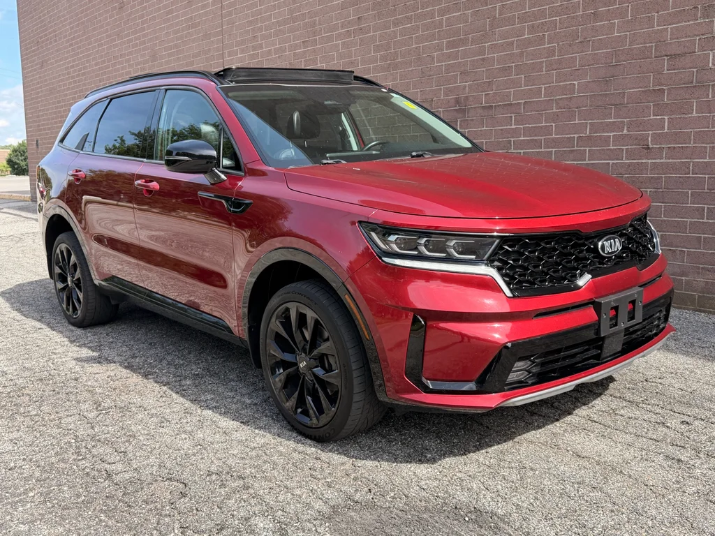 Used 2021 Passion Red Tintcoat Kia SX image 25