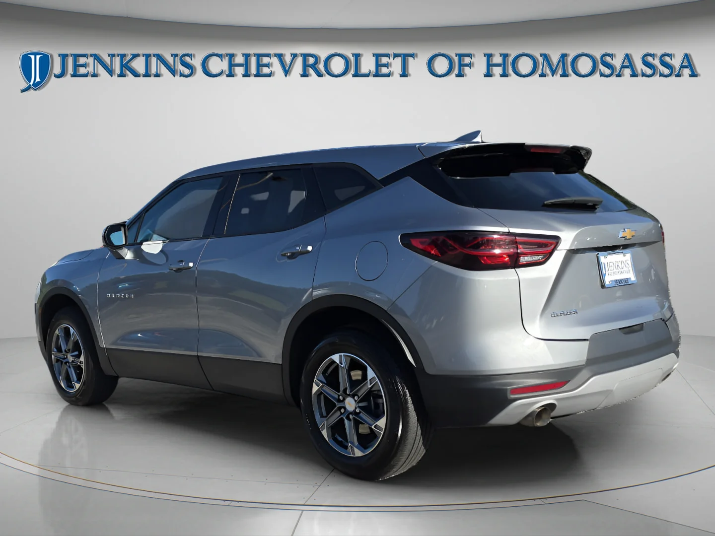 Used 2025 Sterling Gray Metallic Chevrolet LT image 7