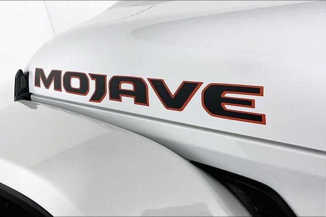 Used 2021 White Jeep Mojave image 23