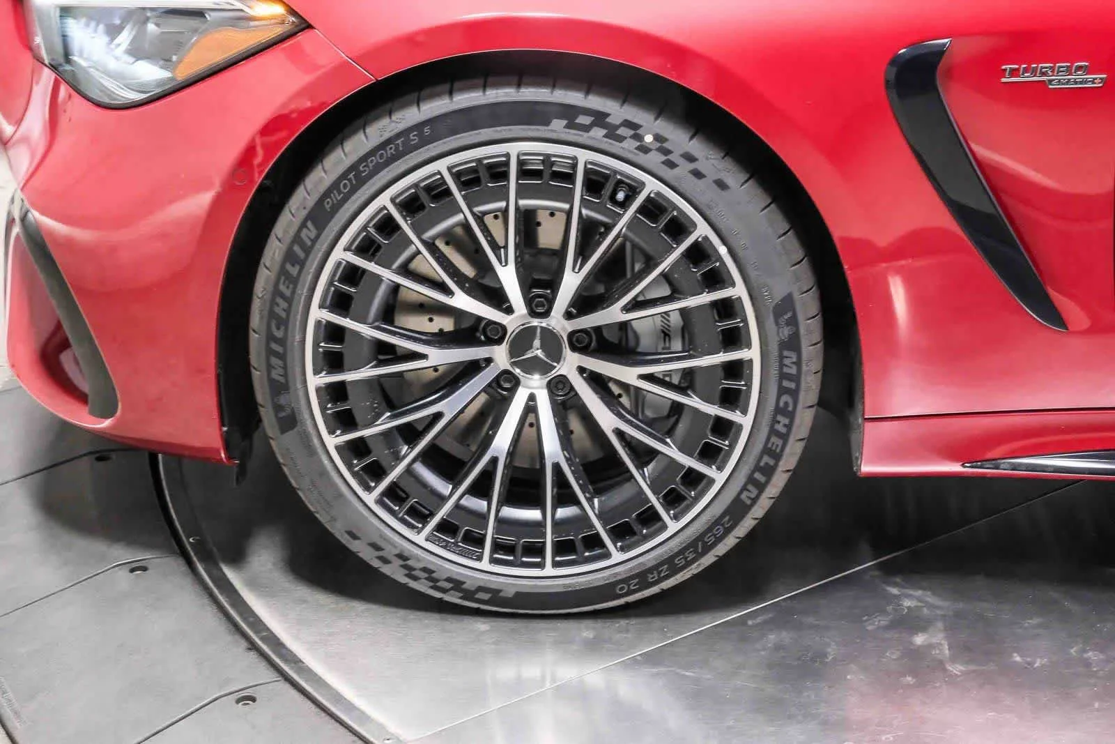 New 2026 MANUFAKTUR Patagonia Red Metallic Mercedes-Benz AMG® CLE 53 image 10