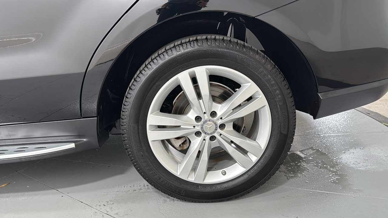 Used 2015 Black Mercedes-Benz ML 350 image 23