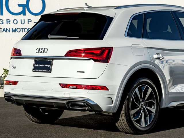 Used 2023 Glacier White Audi 45 S line Premium image 8