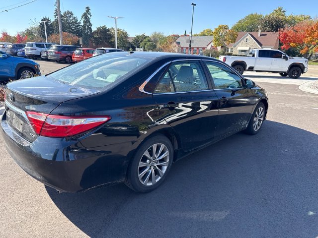 Used 2015 Attitude Black Toyota XLE image 3