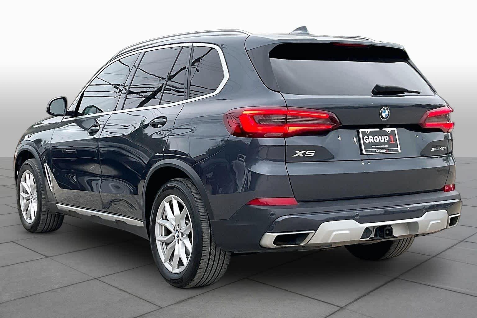 Used 2022 Arctic Grey Metallic BMW sDrive40i image 12
