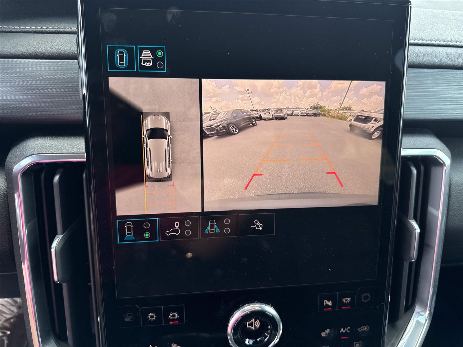 Certified Used 2026 Sterling Metallic GMC Elevation image 26