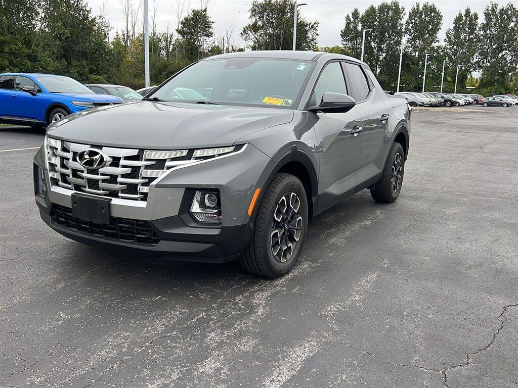 Used 2023 Hampton Gray Hyundai SEL image 10