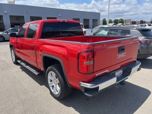Used 2014 Fire Red GMC SLE image 7