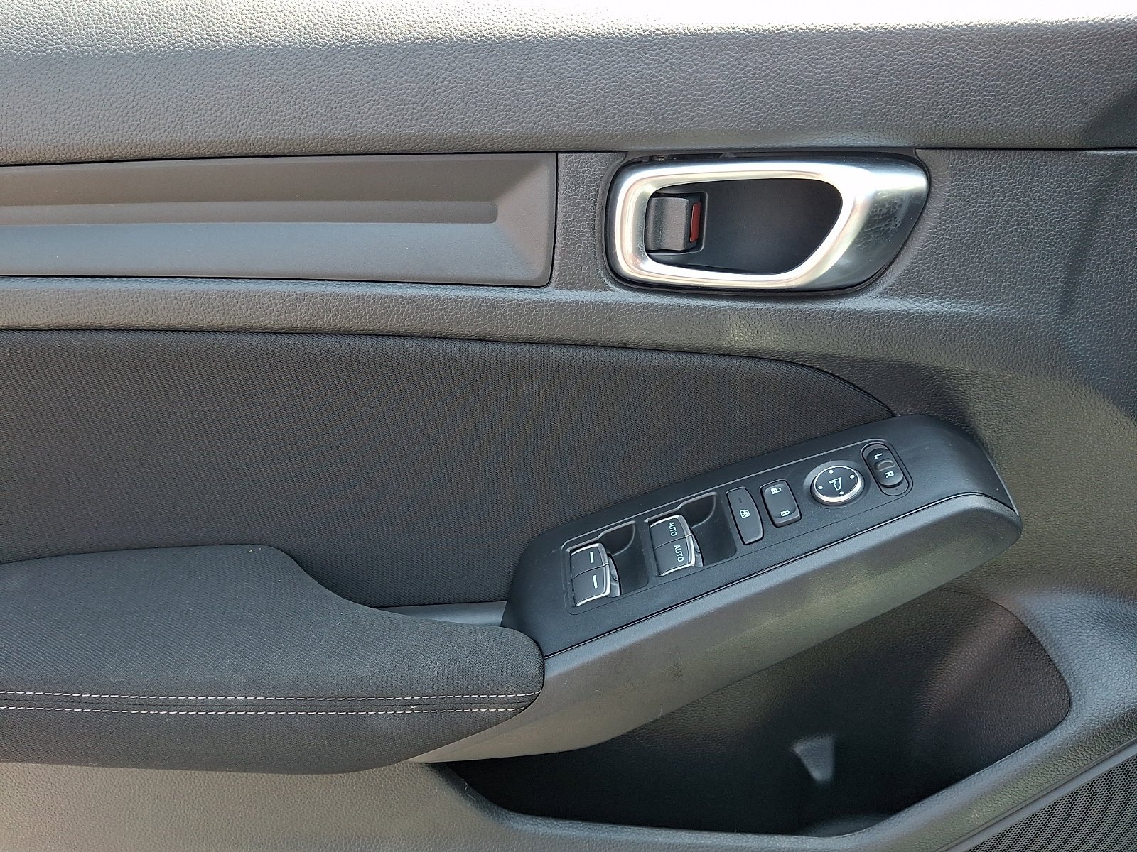 2026 Honda Civic Hatchback Sport - Photo 11