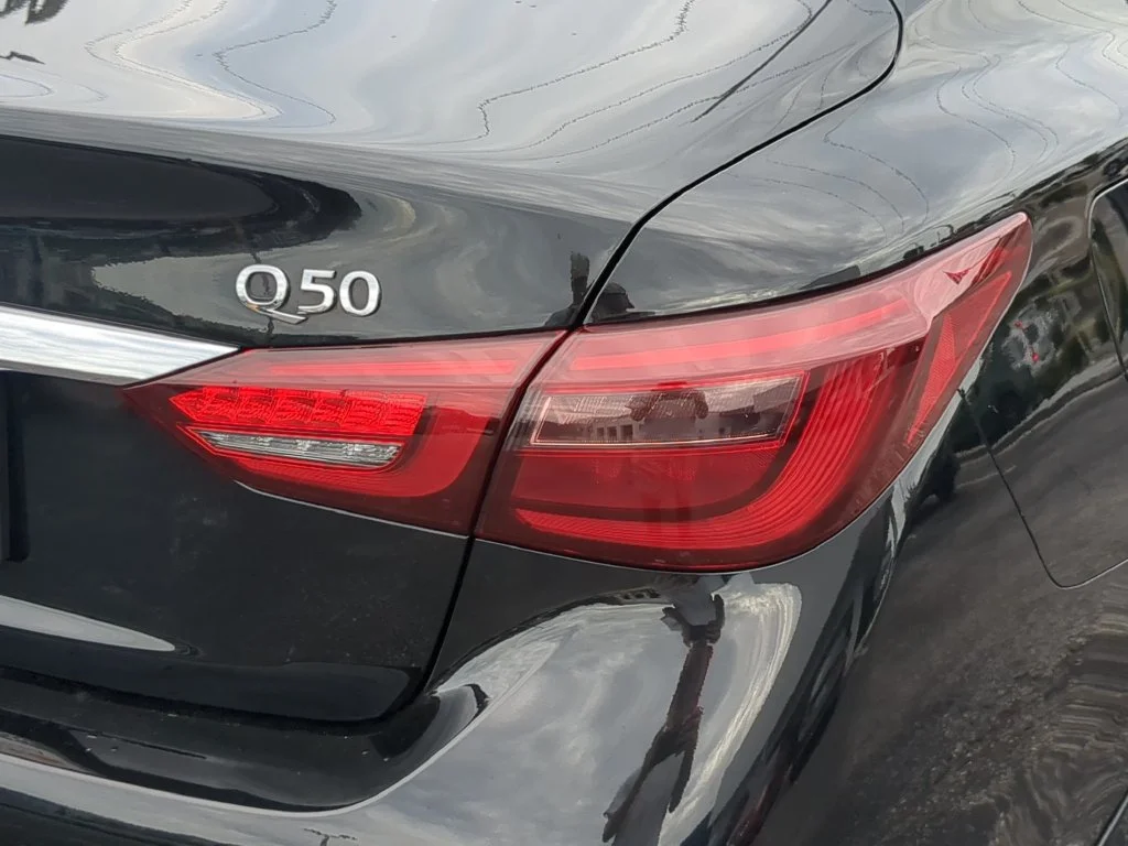 Used 2021 Black INFINITI 3.0t LUXE image 9