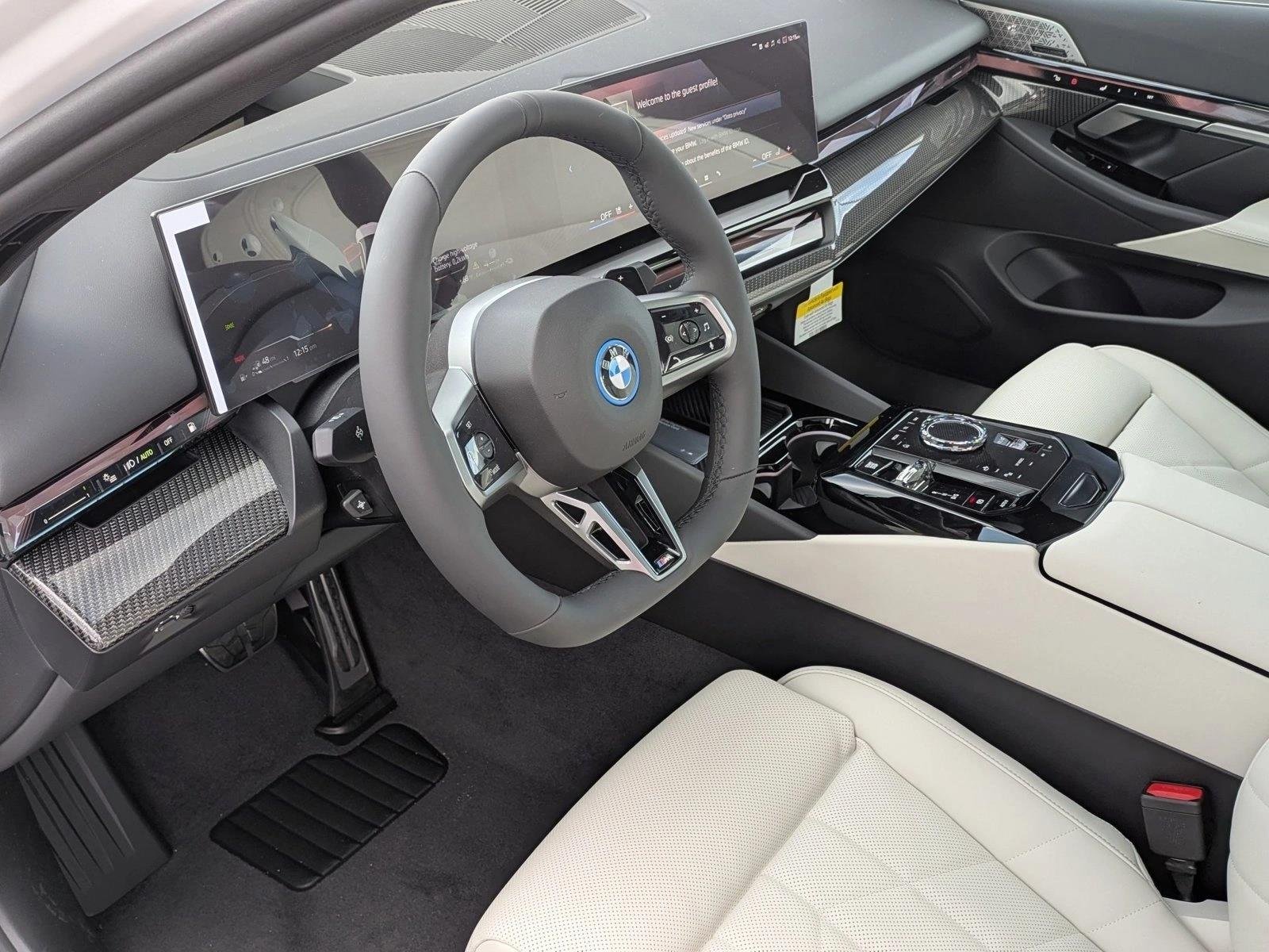 Used 2027 Mineral White Metallic BMW 550e xDrive image 3